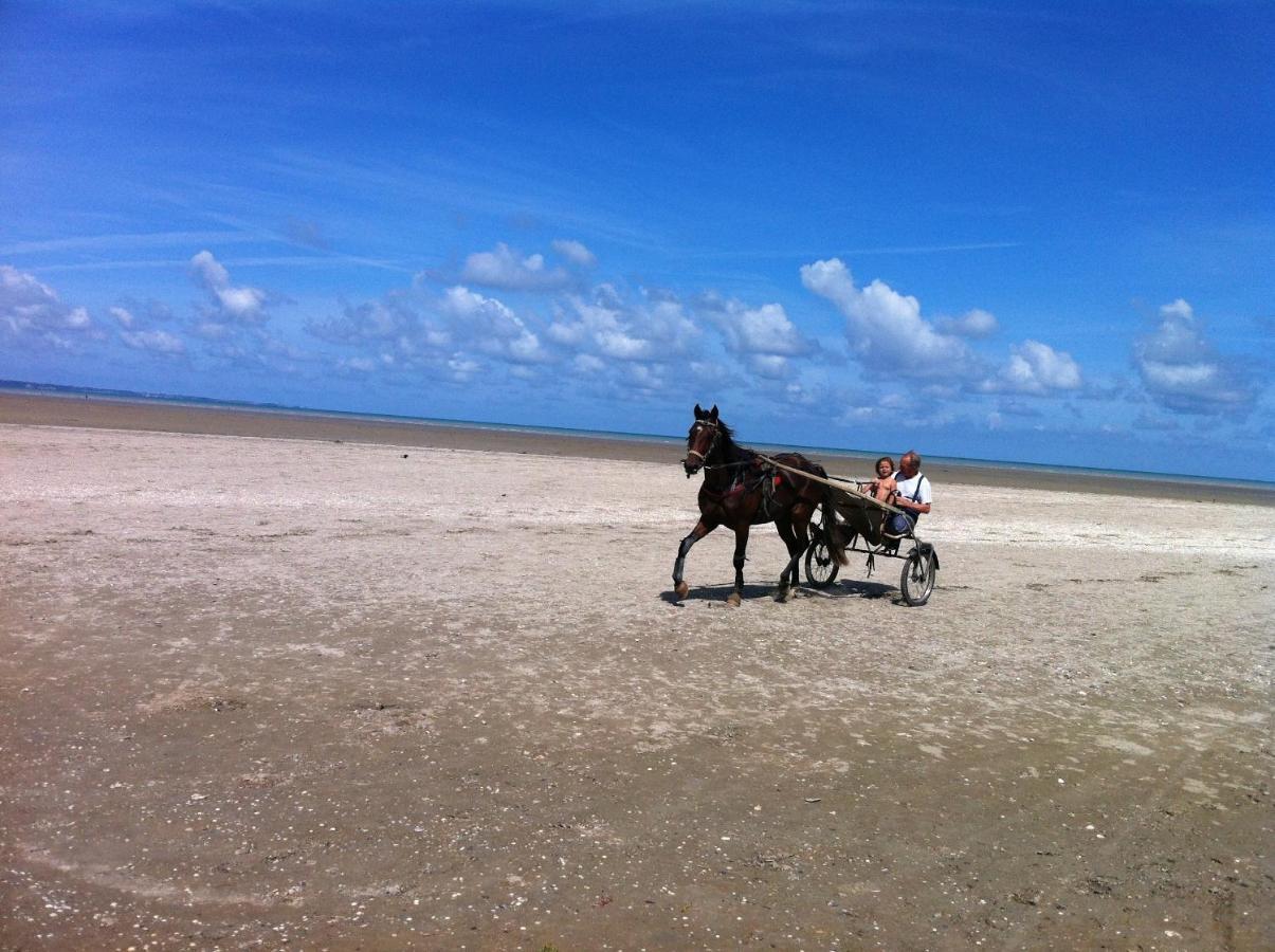 Gite Aristide Mont Saint Michel Sacey Quarto foto
